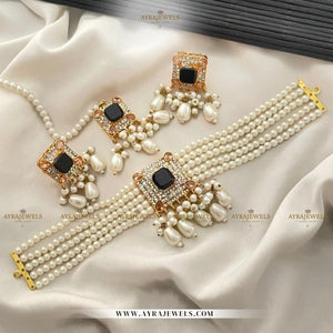 Cute Small Choker Set with Studs & Teeka – Party Wear Jewellery