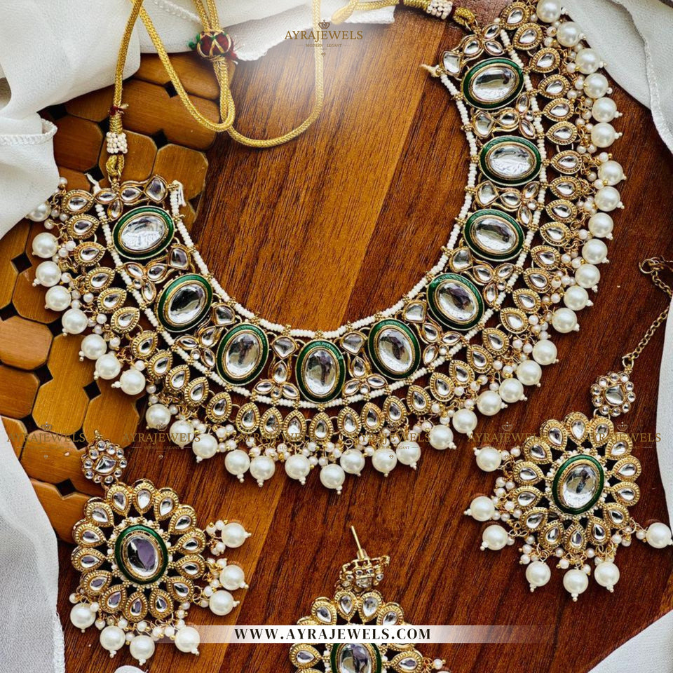 Dubbi Kundan Party Wear Set with Earrings & Teeka – Traditional Jewellery