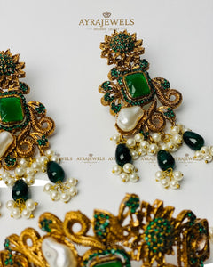 Traditional Green & Pearl Stonework Choker Set | Gold-Plated Pakistani Bridal Necklace with Earrings